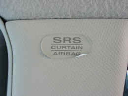 curtain.jpg (39093 バイト)