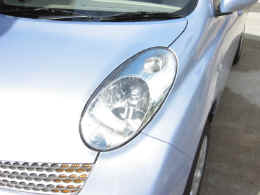 headlight.jpg (44885 バイト)